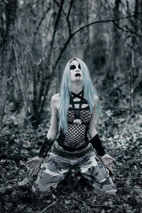 metal girl nude|Metalgirls .